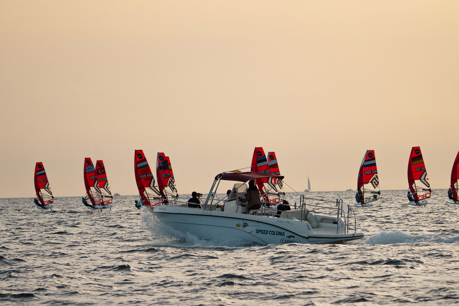 El equipo de Nautimedia vive en primera persona el Mundial Juvenil de IQFoil